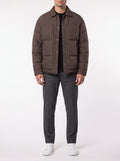 Winter-Daunenjacke mit luxuriösem Jacquard-Karomuster — Dunkelbraun
