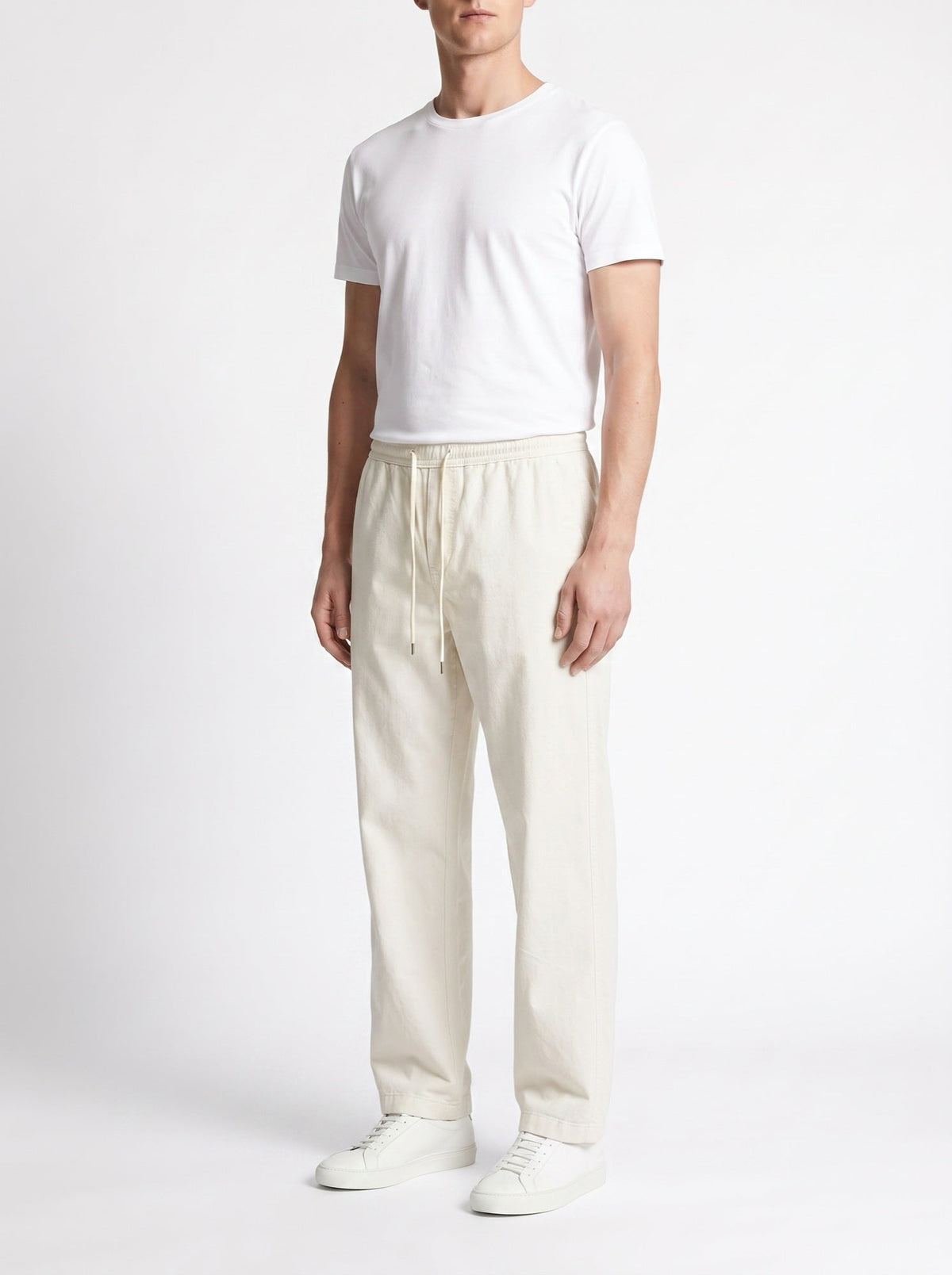 Komfortable Hose mit Kordelzug in der Taille