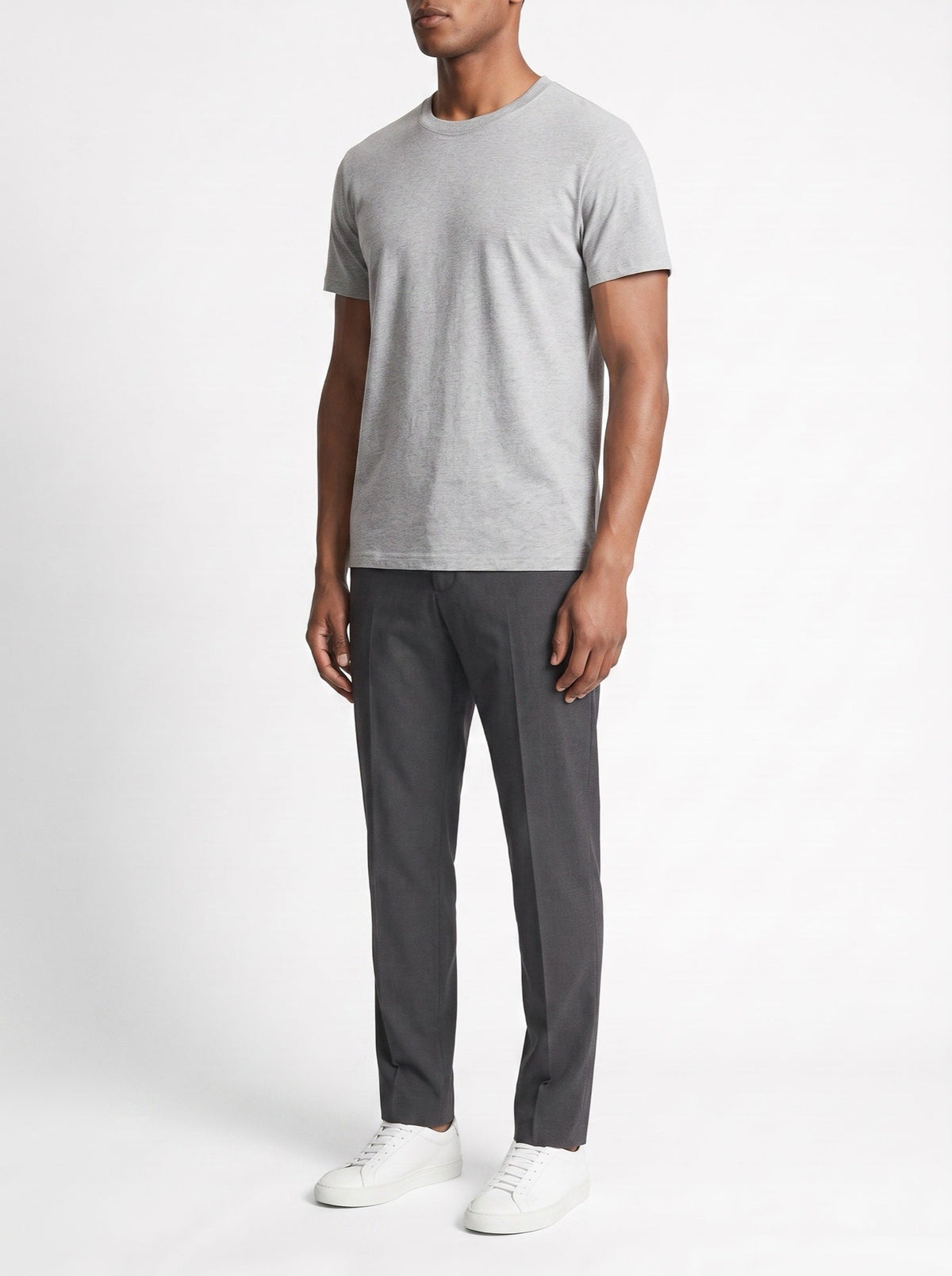 Meliertes graues Slim-Fit-T-Shirt mit Rundhalsausschnitt