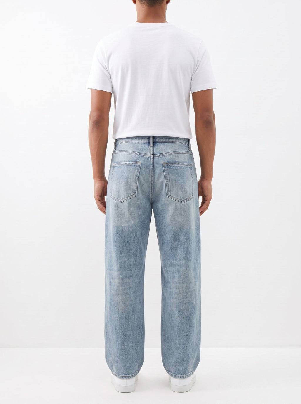 Locker geschnittene Jeans aus gewaschenem Denim