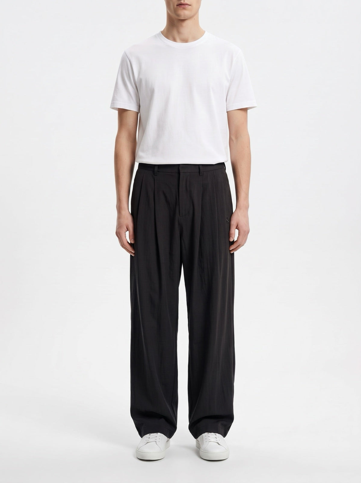 Entspannte bestickte Hose mit weitem Bein — Schwarz